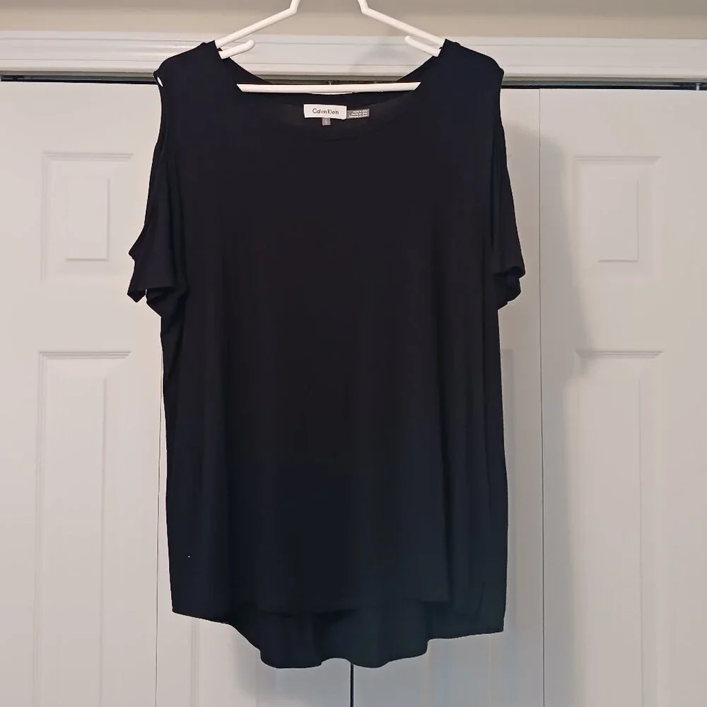 #152 3/$18 - Calvin Klein Black Short Sleeve Top Size L - Picture 1 of 5